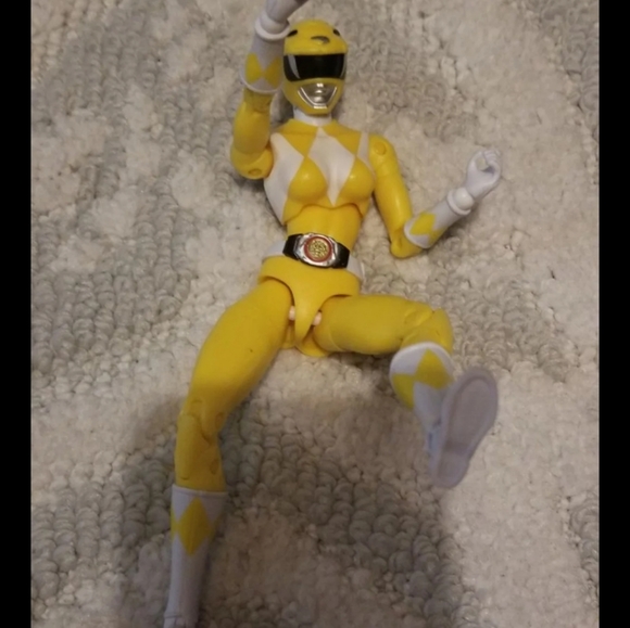 Yellow Ranger Saban's Power Rangers - Picture 3 of 5